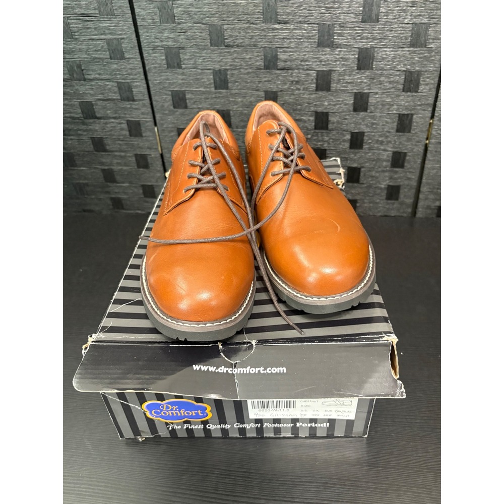 Dr Comfort men's brown loafer size 9 W/B